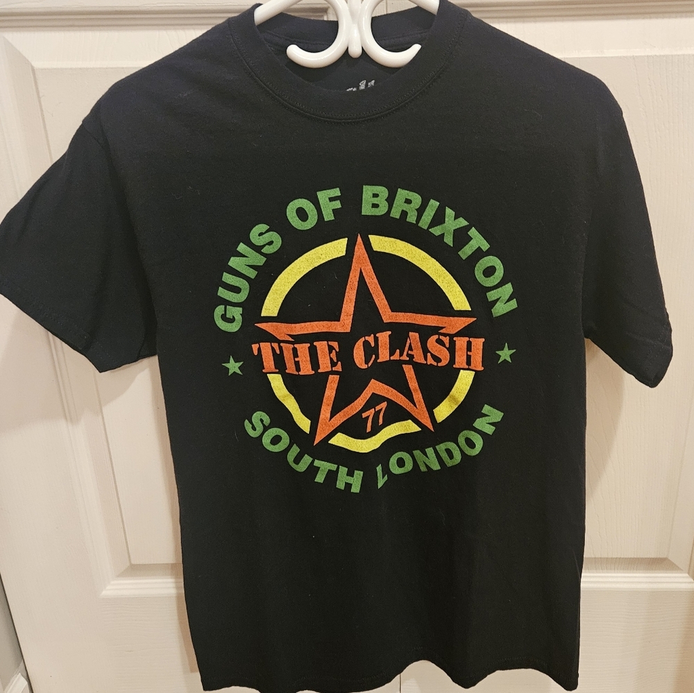 The Clash "Guns of Brixton" Band Tee (2021), NWOT - Picture 2 of 5